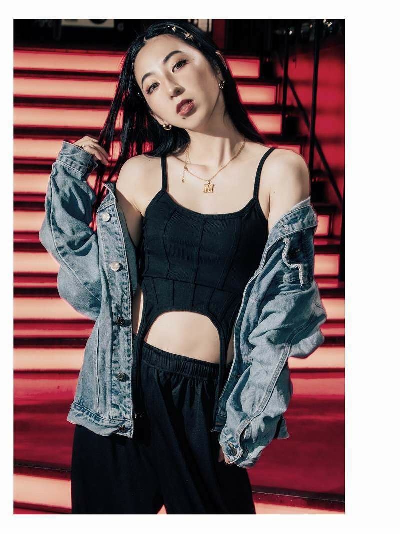 ハイネックバストカットTシャツ【bombshell/ボムシェル】