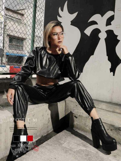 【SALE!￥5148→￥3088】フェイクレザーカラーパンツ ダンス衣装【bombshell】(S/M/L)(ホワイト/ブラック/レッド)