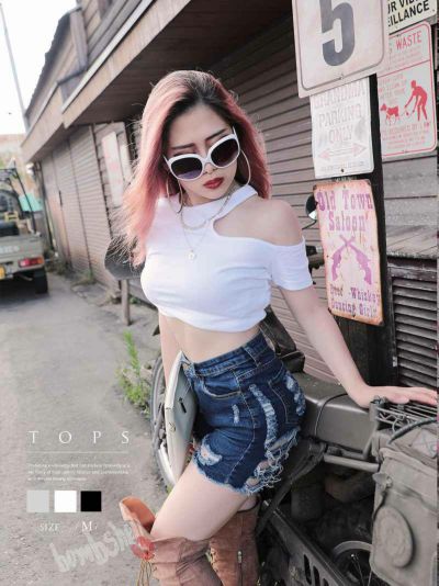 SALE￥1518→￥759！ アシンメトリーカッティングトップス ストリート系【B/bomb】(フリーサイズ)(ブラック/グレー/ホワイト)