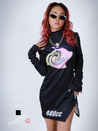 スリット入りLA風プリントミニ丈ワンピース ストリート系【B/bomb】(M/L)(ブラック)