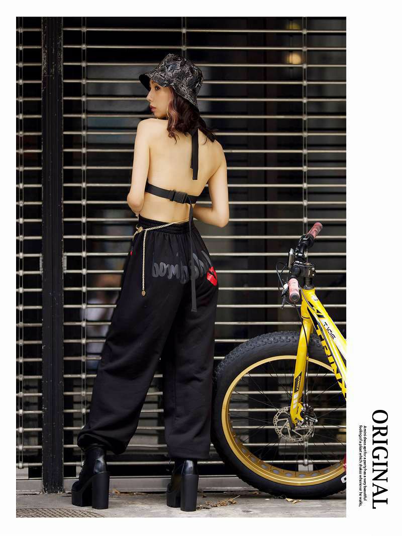 完全オリジナル！bombshellロゴ入りゆるだぼスウェットパンツ