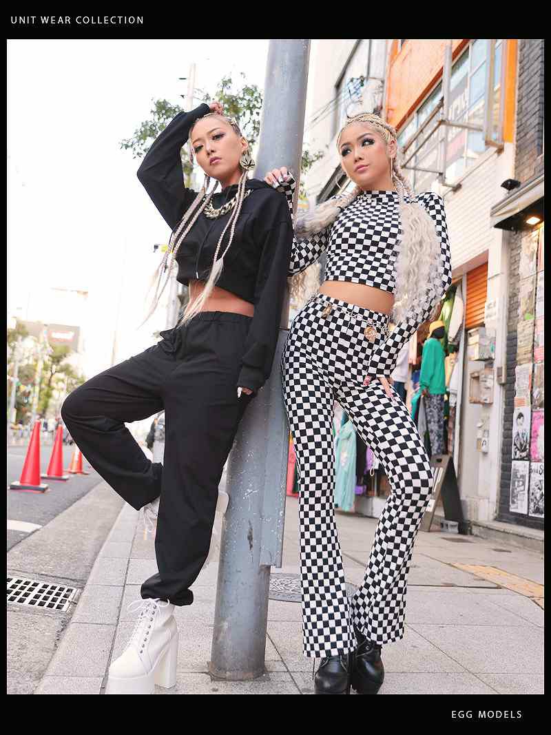 チェッカー柄セットアップ！短丈クルーネックTシャツ＆フレアパンツ【ダンス衣装通販bombshell/ボムシェル】