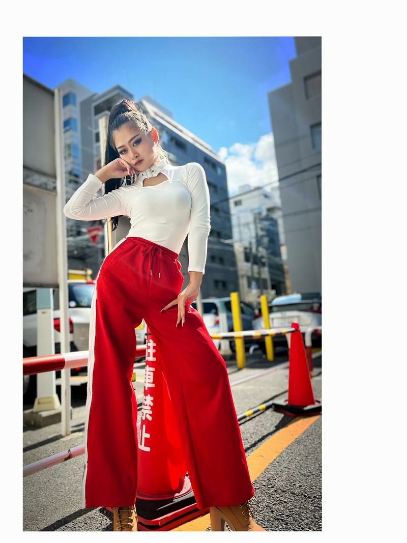 チョーカー風オープンバスト長袖リブカットソー