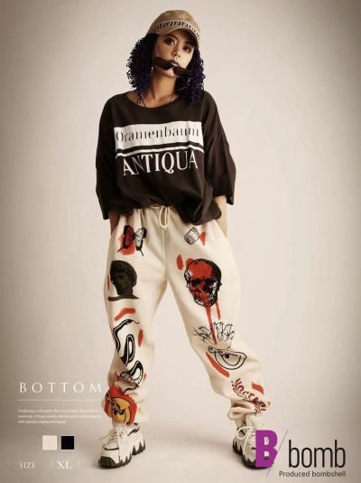 落書き風プリントオーバーサイズスウェットボトムス【ダンス衣装通販bombshell/ボムシェル】(XL)(ブラック/アイボリー)
