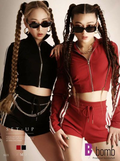 【SALE!￥4378→￥4727】華奢見せ韓国風スウェットセットアップ【ダンス衣装通販bombshell/ボムシェル】(フリーサイズ)(ブラック/レッド)