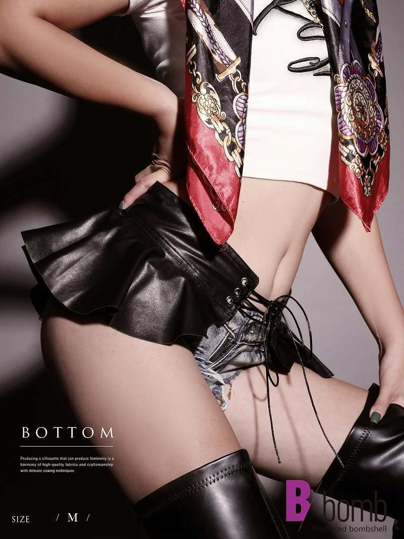 ベルト風デザインボトムス